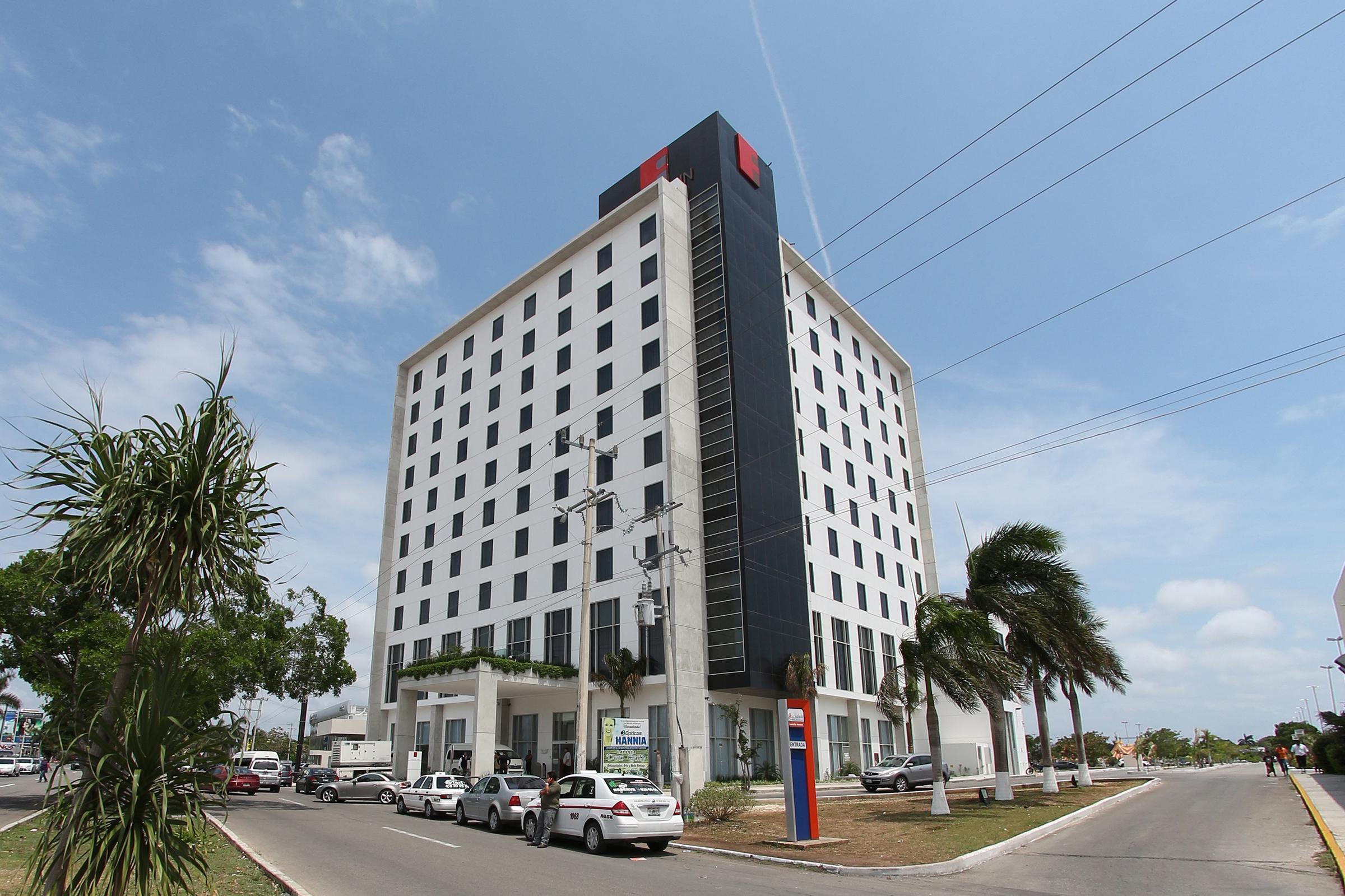 Fiesta Inn Mérida Exterior foto